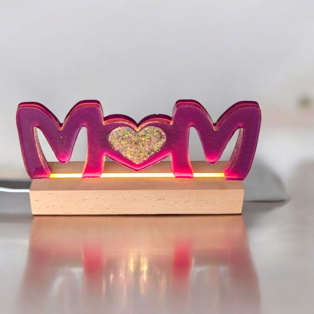 MOM 2 sur socle lumineux