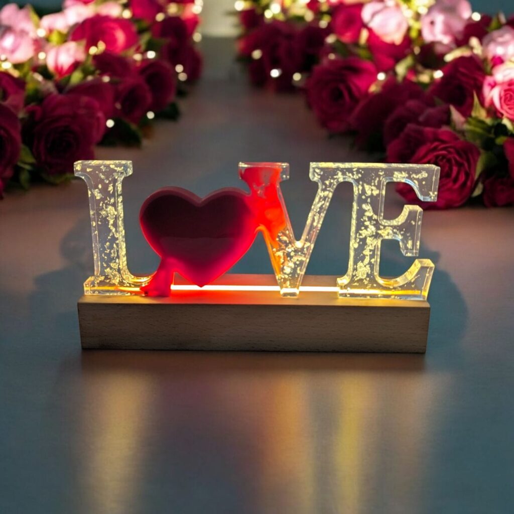 LOVE 1 sur socle lumineux